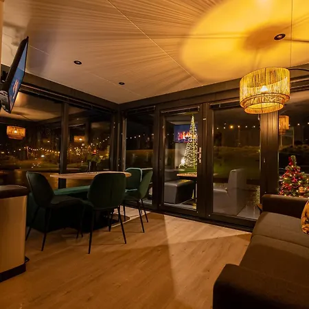 Chalet Houseboat Marina Mookerplas 4-6 Persons With Hottub *
