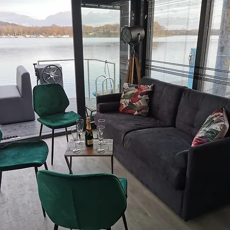 Houseboat Marina Mookerplas 4-6 Persons With Hottub Chalet