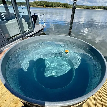 Houseboat Marina Mookerplas 4-6 Persons With Hottub Chalet *